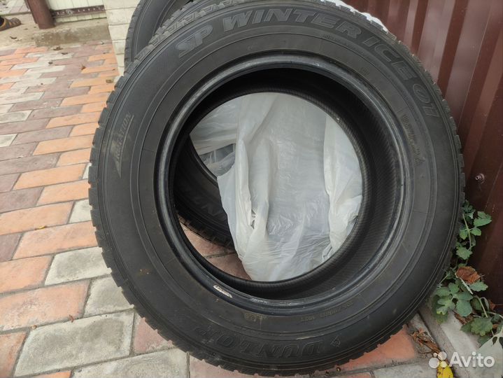 Dunlop SP Winter Ice 01 225/65 R17 102T