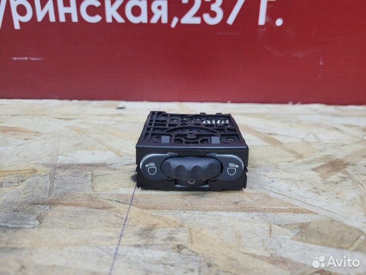 Кнопка корректора фар LADA X-Ray