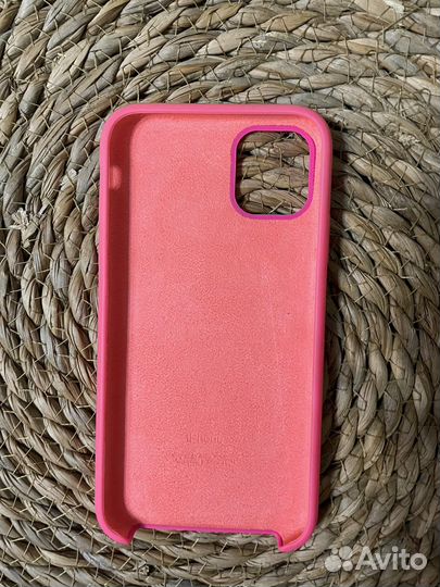 Чехол на iPhone 11
