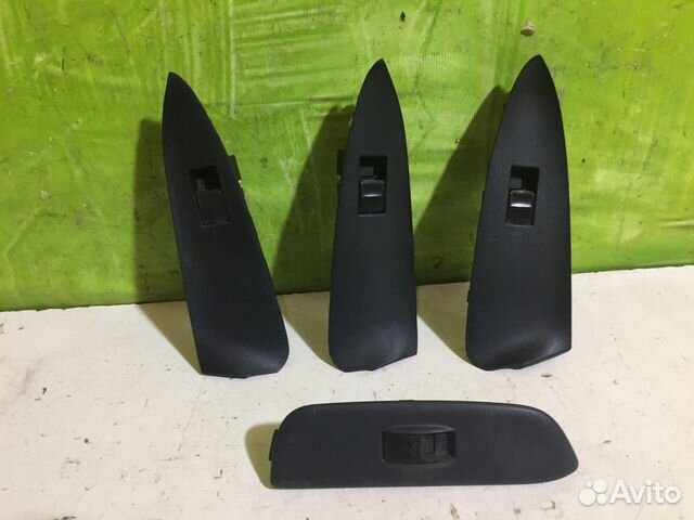 Кнопка стеклоподъемника Toyota RAV4 Corolla E150