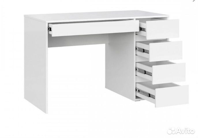 Компьютерный стол белый глянец