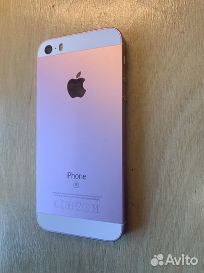 iPhone SE, 32 ГБ
