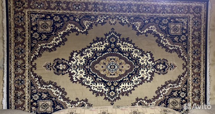 Продам новый ковер 2х3