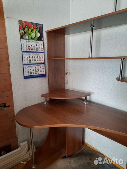 Компьютерный стол