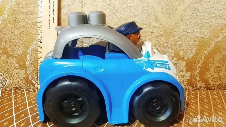 Полицейская машина