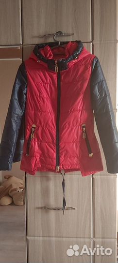 Куртка демисезонная женская 42