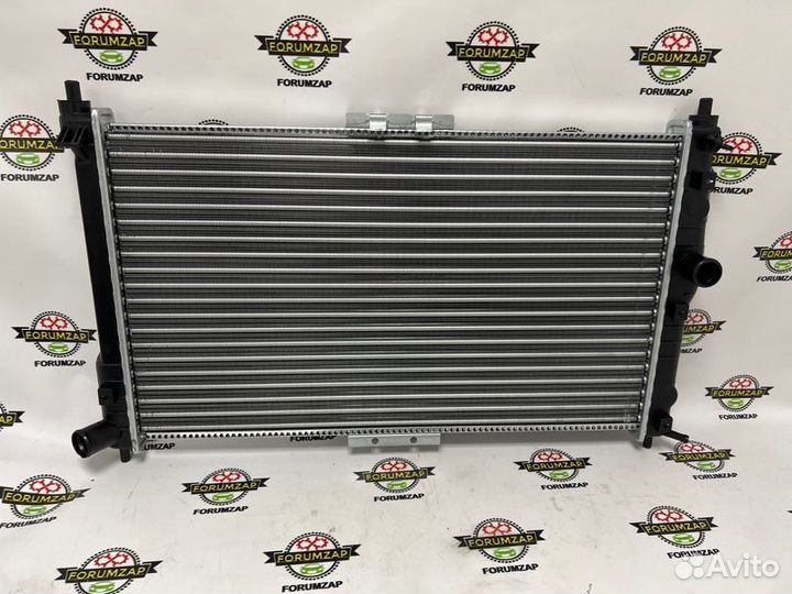 Радиатор охлаждения двигателя Chevrolet Lanos T100