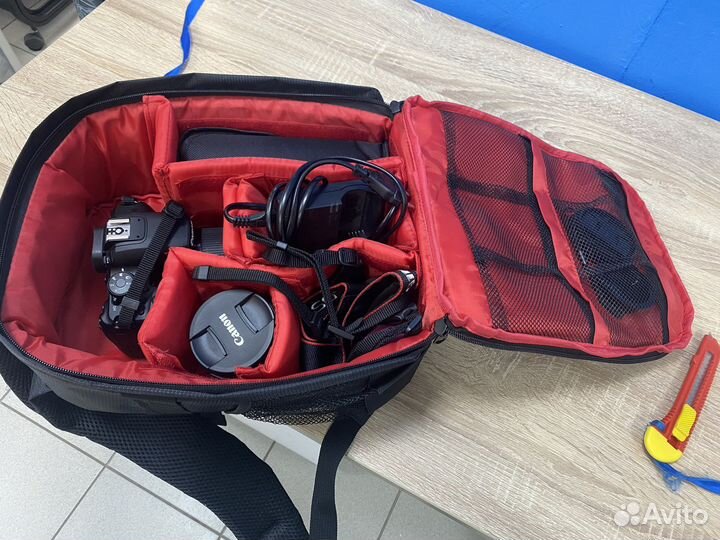 Зеркальный фотоаппарат canon EOS 850D