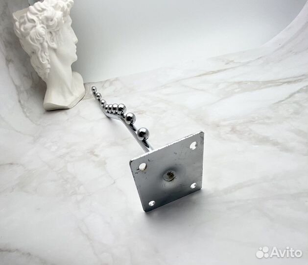 Кронштейн с креплением к стене