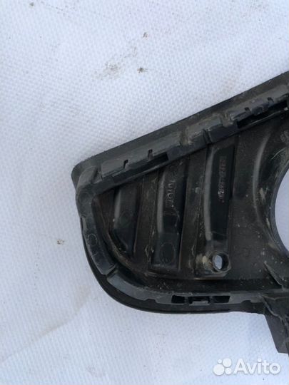 Окантовка птф передняя правая Toyota Rav4