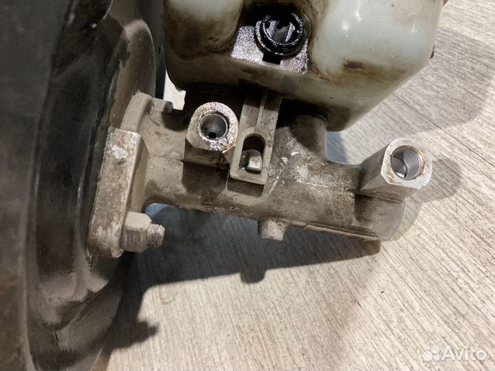 Главный тормозной цилиндр Opel Zafira F75 558000