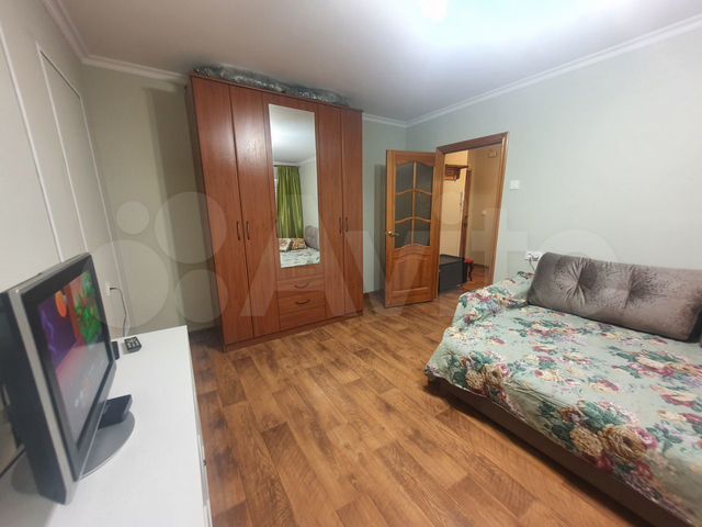 2-к. квартира, 50 м², 4/9 эт.