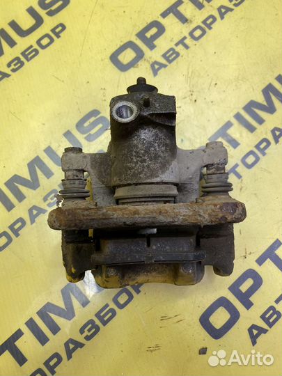 Суппорт задний правый Volkswagen Passat B5