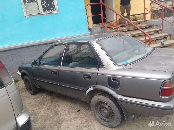 Toyota Corolla 1.6 AT, 1988, битый, 431 382 км