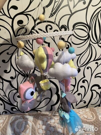 Мобиль на кроватку из фетра