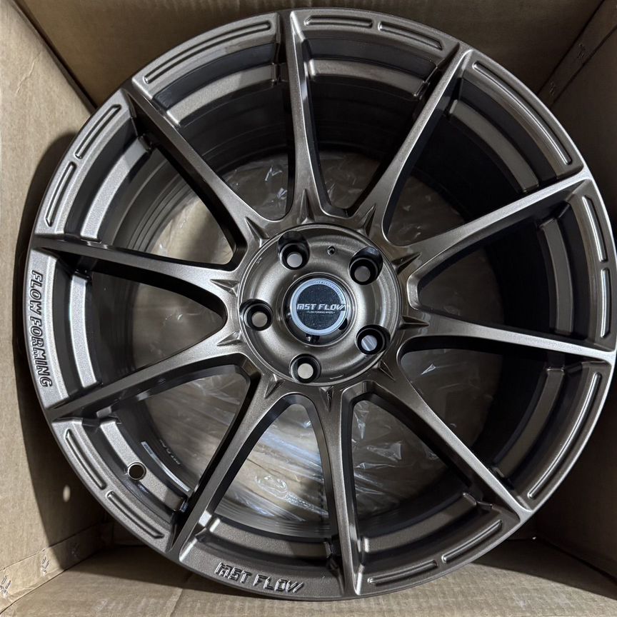 Литые диски Flow Form 8×R18 5×114.3