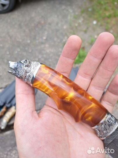 Нож из дамасской стали