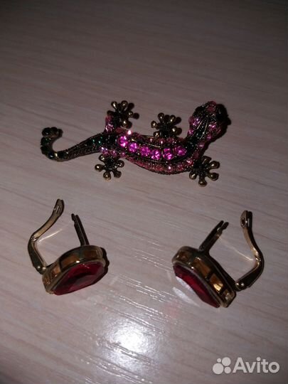 Брошь, броши