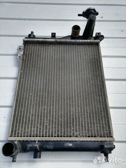 Радиатор охлаждения Hyundai Getz