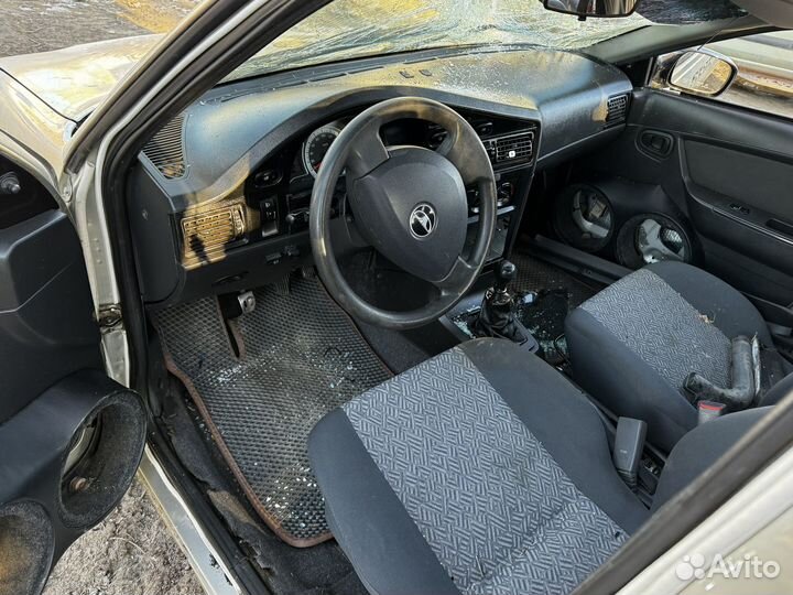 В разборе Дэу нексия 1.5 запчасти авторазбор