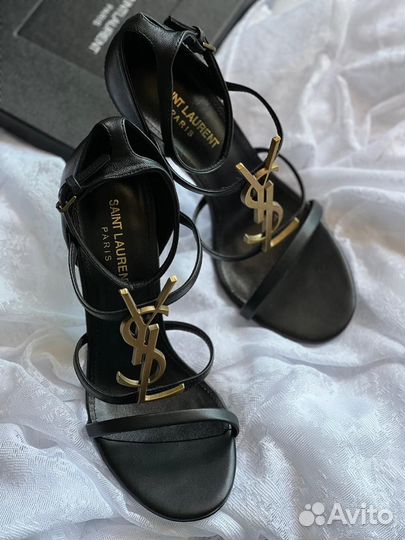 Туфли Yves Saint Laurent