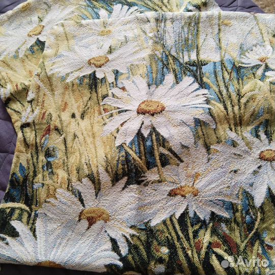 Наволочка гобелен с ромашками