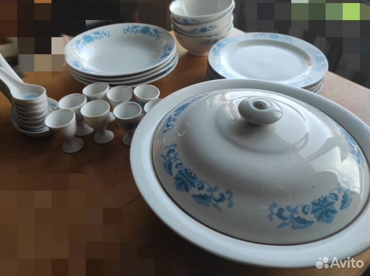 Набор столовой посуды новый