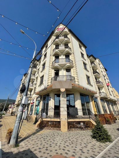 2-к. квартира, 74 м², 4/6 эт.