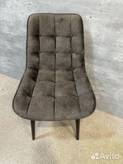 Стулья мягкие металические ножки