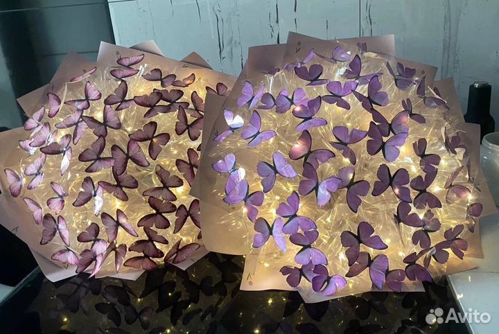 Светящейся букеты из бабочек