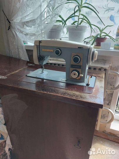 Швейная машинка ножная Веритас