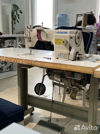 Швейная машина jack