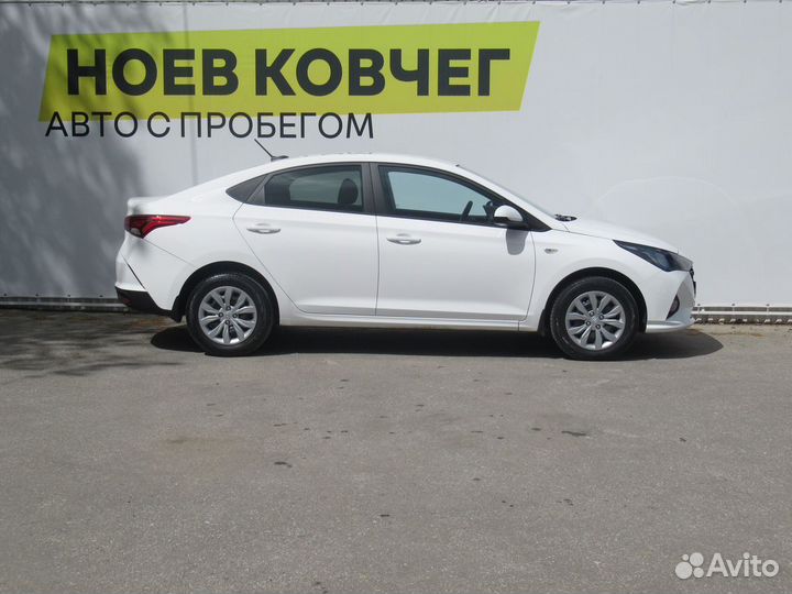 Hyundai Solaris 1.6 AT, 2022, 5 600 км