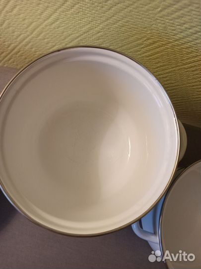Кастрюля эмалированная новая