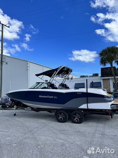 Катер Буксировщик