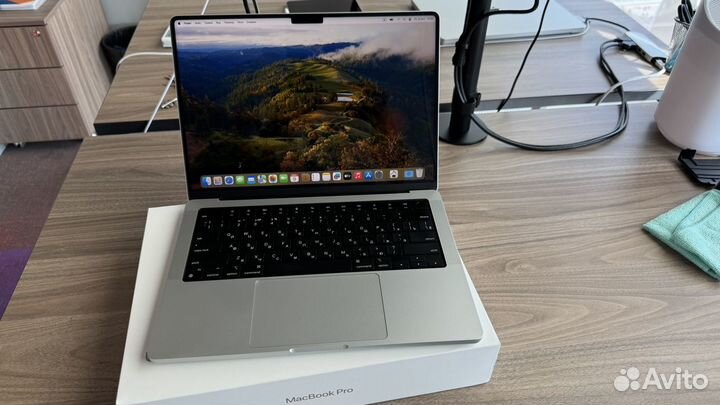 Macbook pro 14 m1pro 16 512 gb