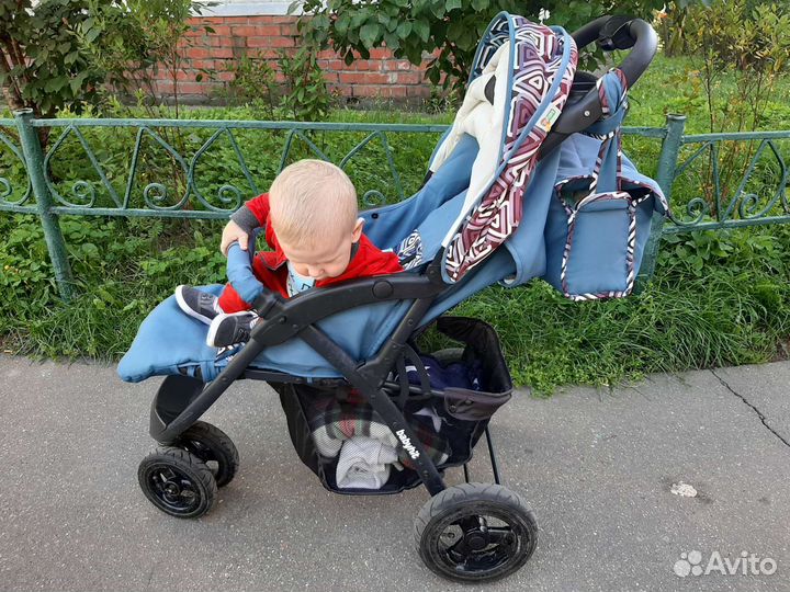 Прогулочная коляска