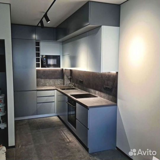 Кухня на заказ от фабрики за 14 дней Novae Eboracensis