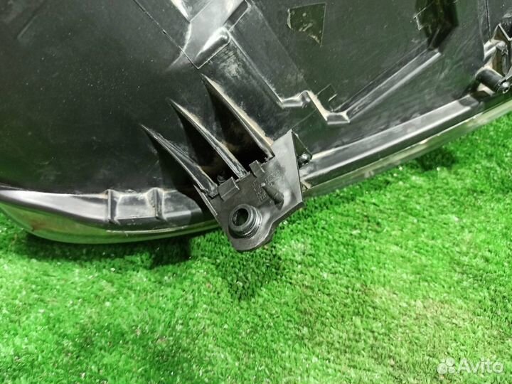 Фара Caddy (04-15) / Touran (03-10) L б/у все креп