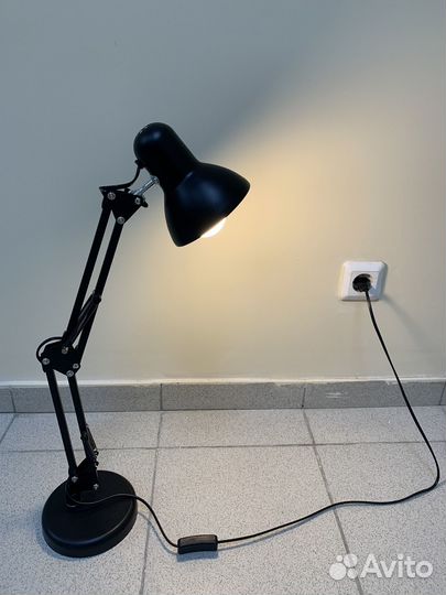 Лампа настольная