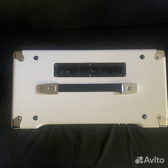 Ламповый комбоусилитель Ibanez tsa15 с футсвичем