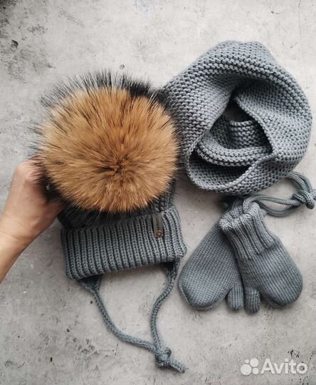 Зимний комплект шапка снуд и варежки