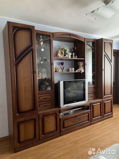 Стенка в гостиную