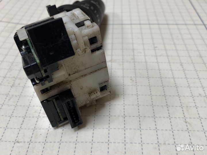 Подрулевой переключатель Nissan 25260EM01E