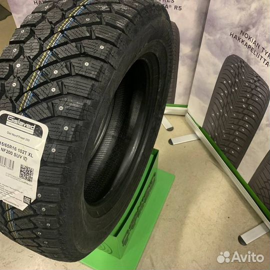 Gislaved Nord Frost 200 SUV 215/65 R16