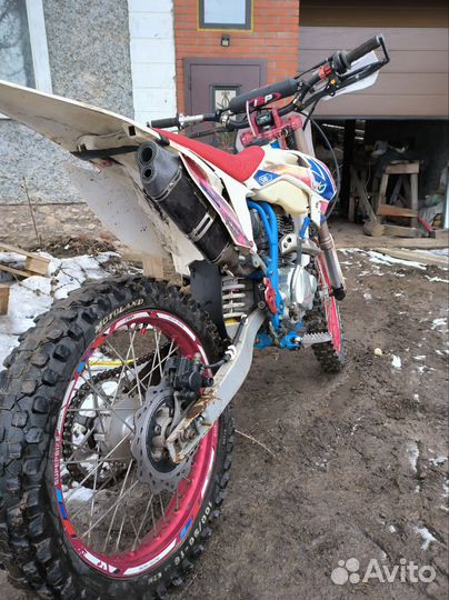 MotoLand crf 250
