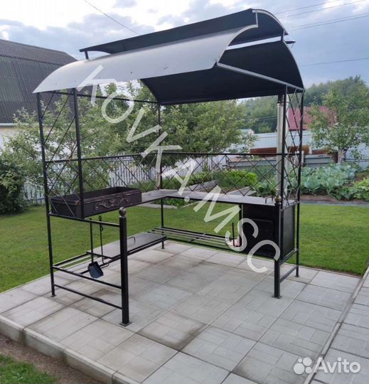 Мангал с крышей