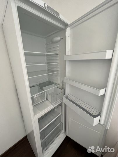 Холодильник бу атлант