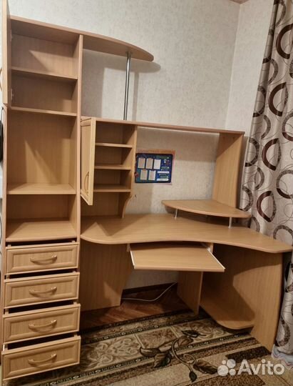 Компьютерный стол