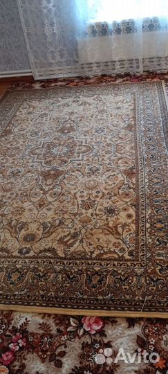 Палас шерстяной